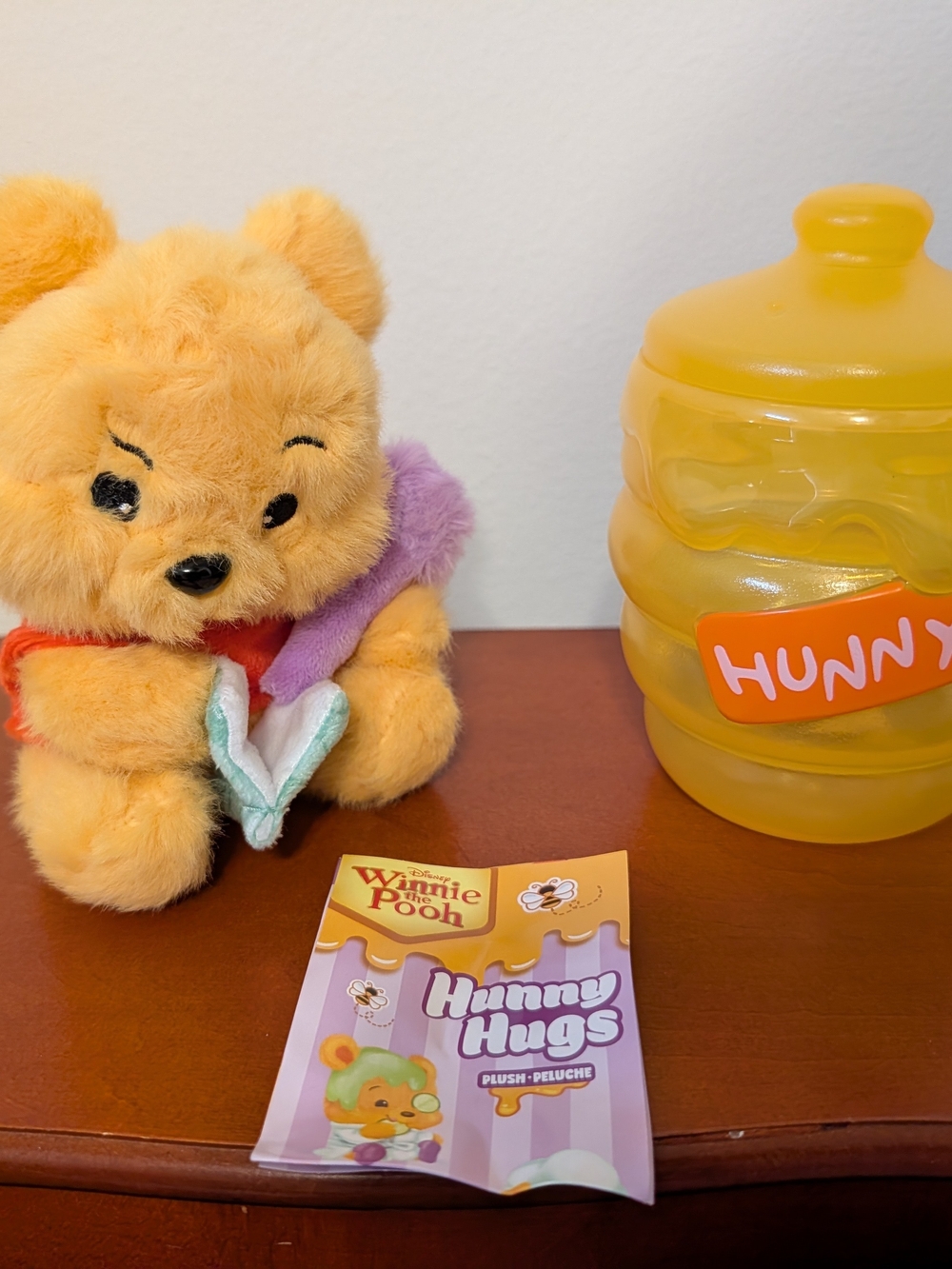 Disney Winnie The Pooh Hunny Hugs Journaling/Writer - Opened